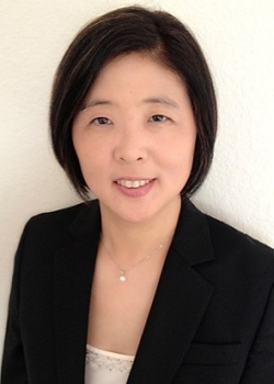 Christina Wang Headshot