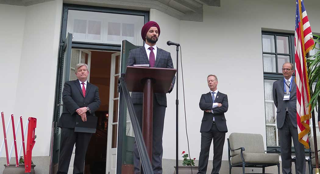 Gurinder Singh, ABS Director of Global Sustainability, congratulates winners of the AMVER Awards at the U.S. Ambassador’s Residence in Oslo.